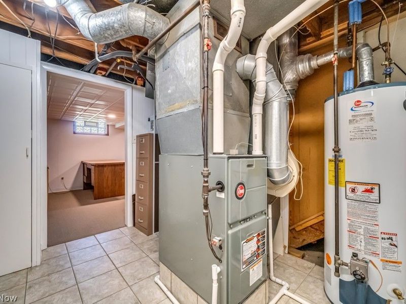 324 W State Street, Barberton, OH 44203 Photo 21