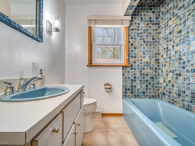 324 W State Street, Barberton, OH 44203 Photo 9