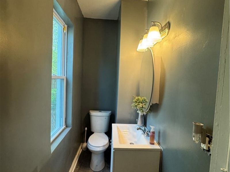 2201 E 86th Street , Cleveland, OH 44106 Photo 11