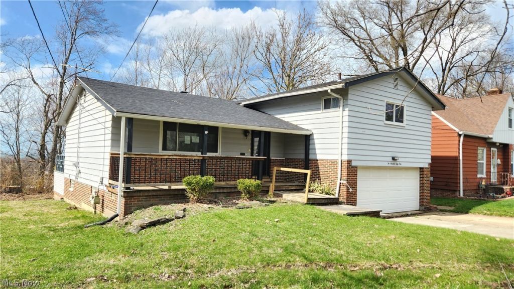 20051 Hillcrest Drive, Euclid, OH 44117 Main Photo