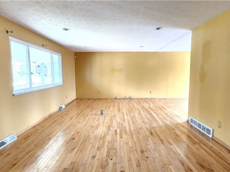 20051 Hillcrest Drive, Euclid, OH 44117 Photo 10