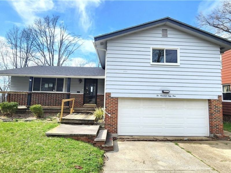 20051 Hillcrest Drive, Euclid, OH 44117 Photo 2