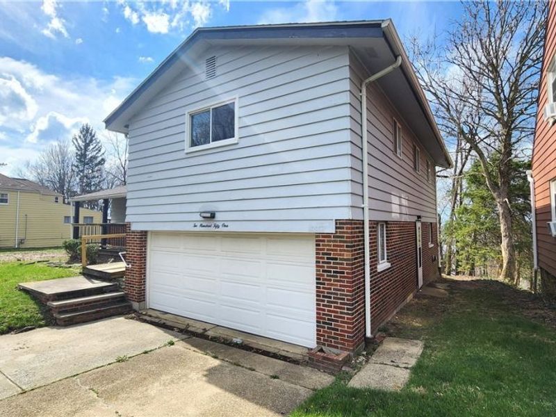 20051 Hillcrest Drive, Euclid, OH 44117 Photo 3