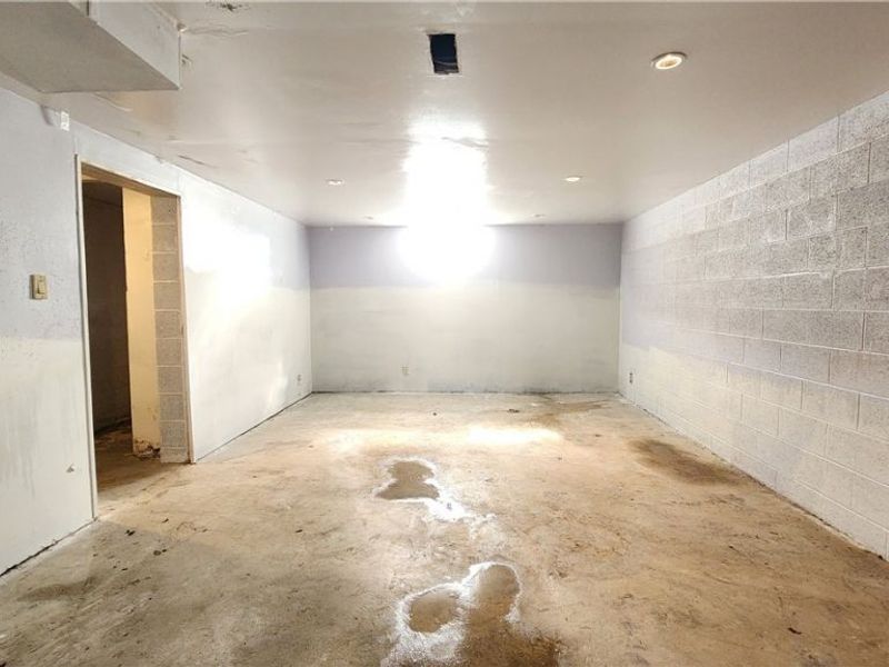 20051 Hillcrest Drive, Euclid, OH 44117 Photo 38