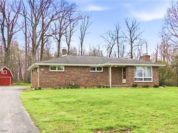 10121 Springfield Road, Poland, OH 44514