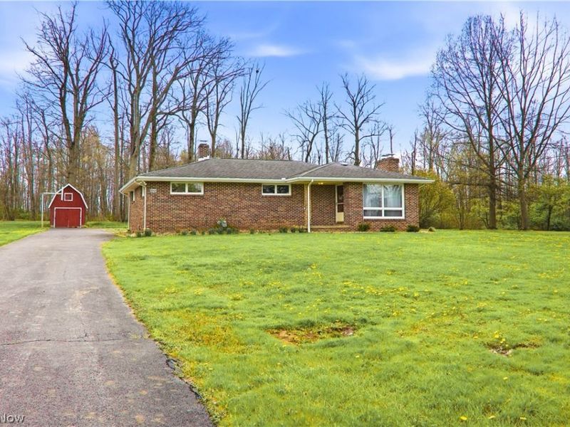 10121 Springfield Road, Poland, OH 44514 Photo 2