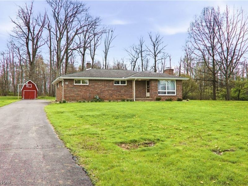 10121 Springfield Road, Poland, OH 44514 Photo 2