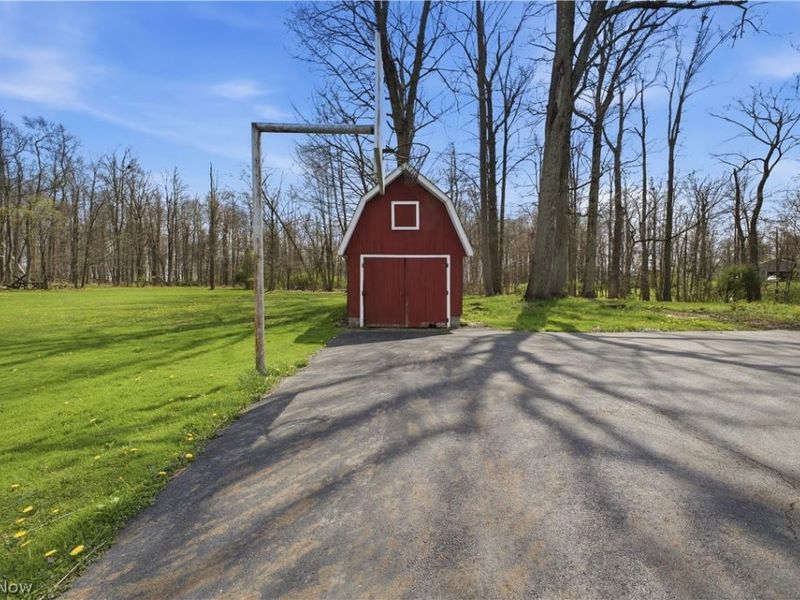 10121 Springfield Road, Poland, OH 44514 Photo 32