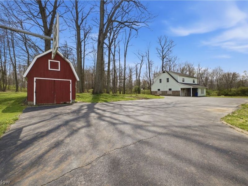 10121 Springfield Road, Poland, OH 44514 Photo 6