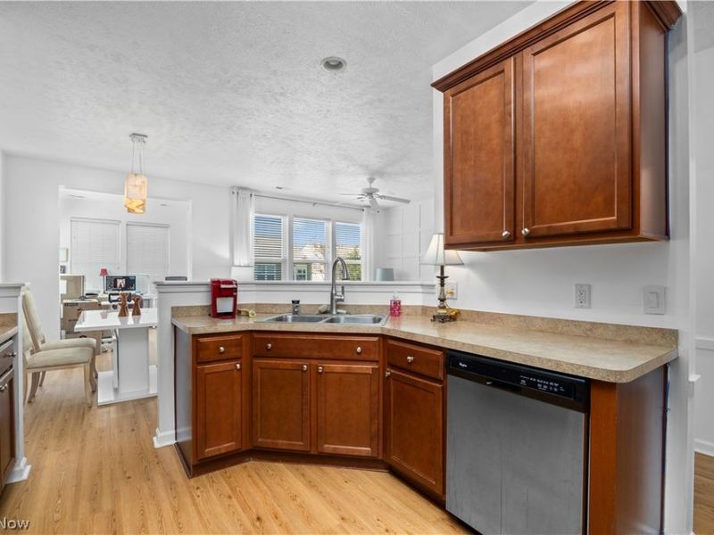 37984 Ashfield Way, North Ridgeville, OH 44039 Photo 8