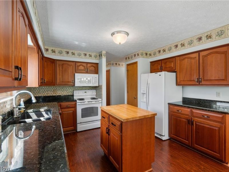 3757 Ramsey Drive, Uniontown, OH 44685 Photo 11