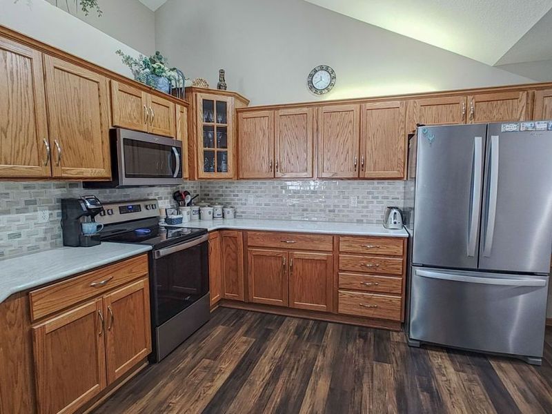 9264 Sharrott Road, Unit 201, Poland, OH 44514 Photo 10