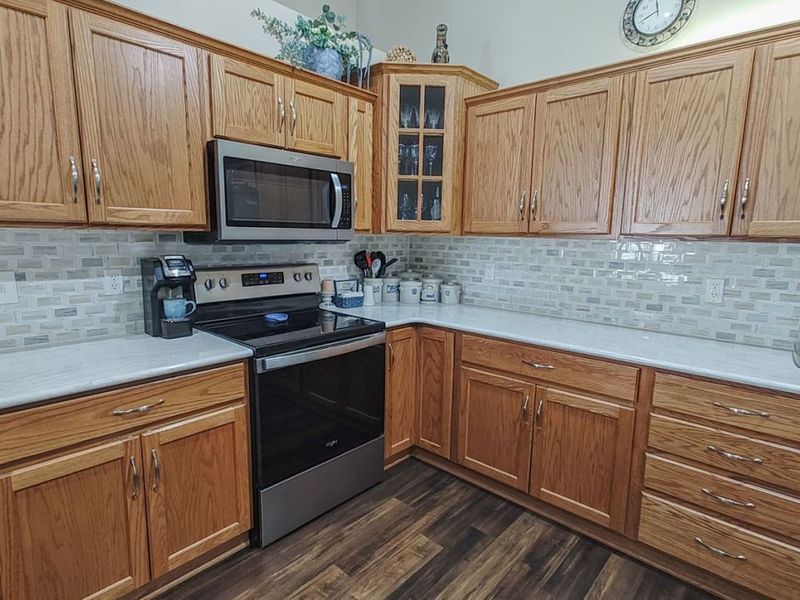 9264 Sharrott Road, Unit 201, Poland, OH 44514 Photo 11