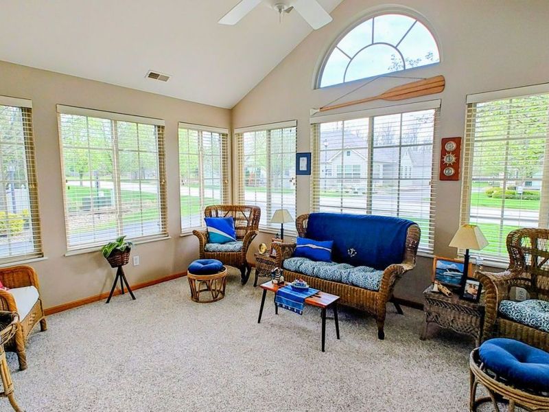 9264 Sharrott Road, Unit 201, Poland, OH 44514 Photo 4