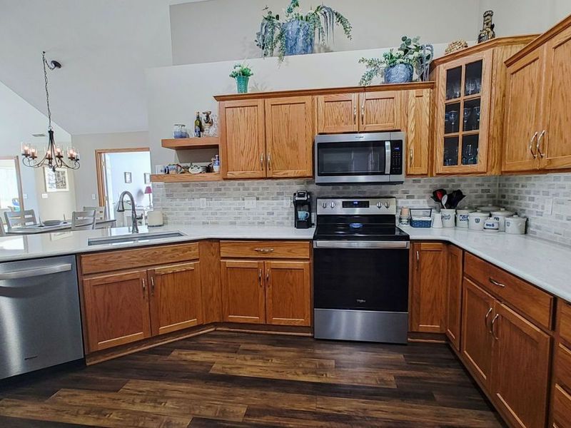 9264 Sharrott Road, Unit 201, Poland, OH 44514 Photo 9