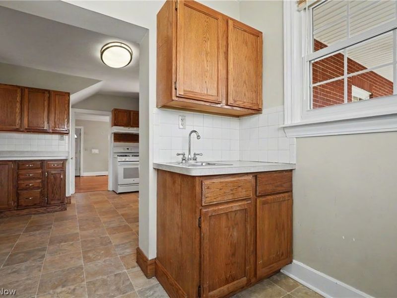 944 Canfield Road , Youngstown, OH 44511 Photo 10