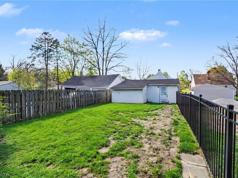 944 Canfield Road , Youngstown, OH 44511 Photo 20