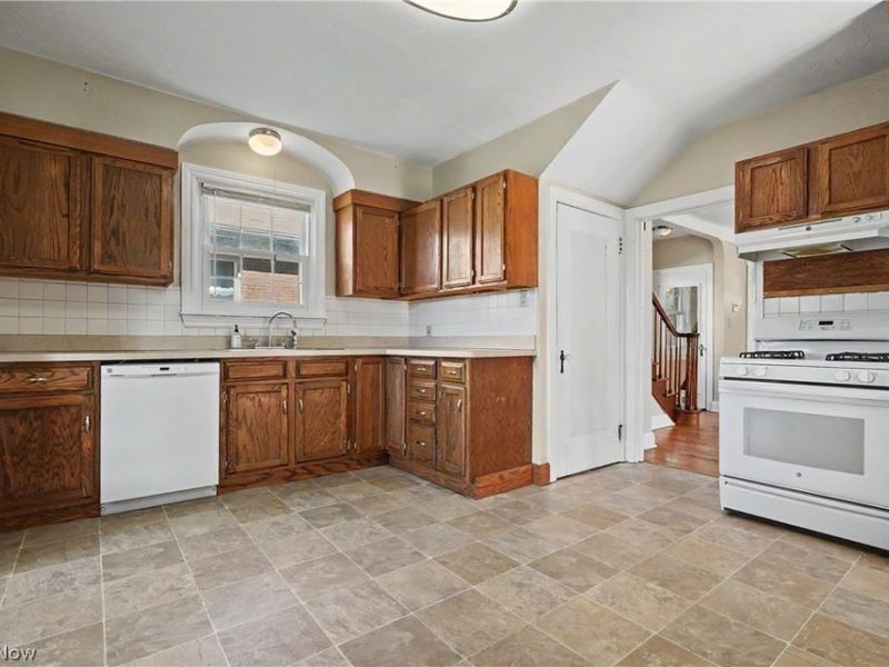 944 Canfield Road , Youngstown, OH 44511 Photo 7