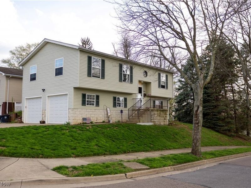 1882 Daniels Avenue, Akron, OH 44312 Photo 1