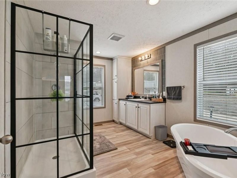 2706 Barn Drive SW, Canton, OH 44706 Photo 5