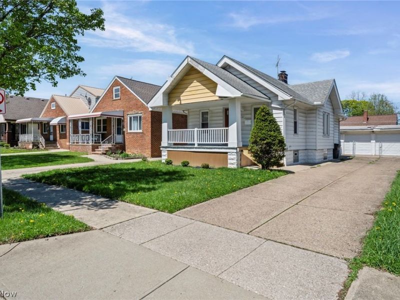 7610 Traymore Avenue , Brooklyn, OH 44144 Photo 3