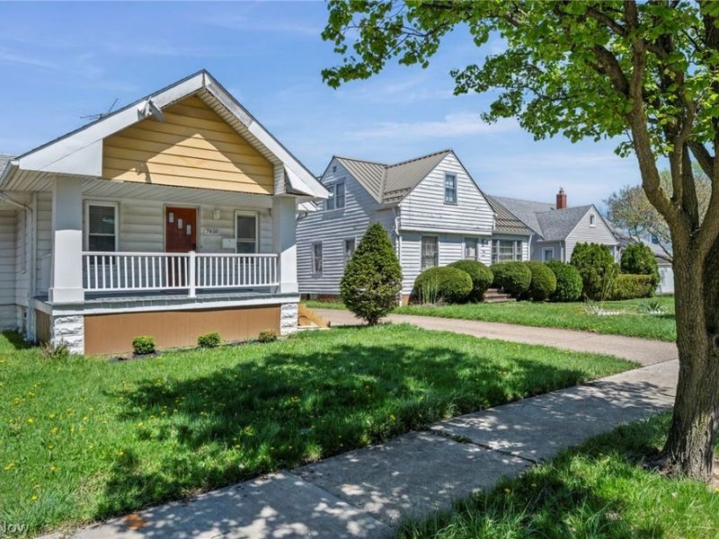 7610 Traymore Avenue , Brooklyn, OH 44144 Photo 4