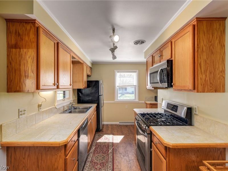 23216 Mildred Avenue , North Olmsted, OH 44070 Photo 10