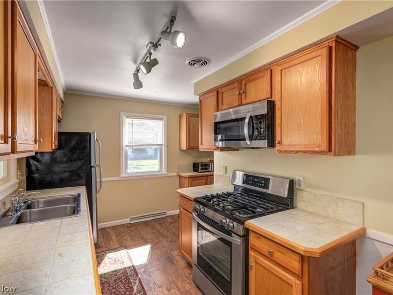 23216 Mildred Avenue , North Olmsted, OH 44070 Photo 11