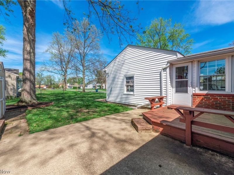 23216 Mildred Avenue , North Olmsted, OH 44070 Photo 39