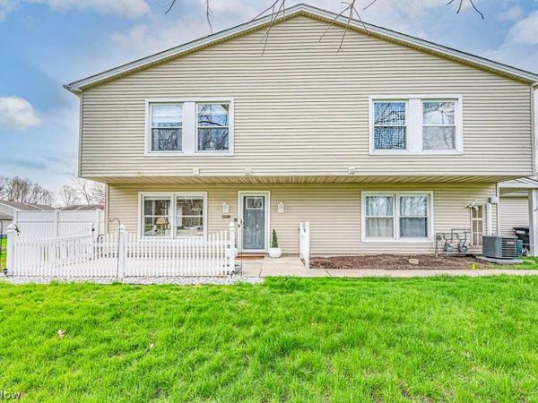 3149 Ivy Hill Circle , Unit C, Cortland, OH 44410
