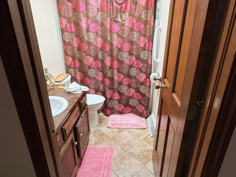 6633 Allandale Drive , Amherst, OH 44001 Photo 11