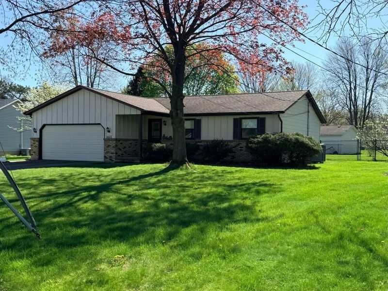 6633 Allandale Drive , Amherst, OH 44001 Photo 2