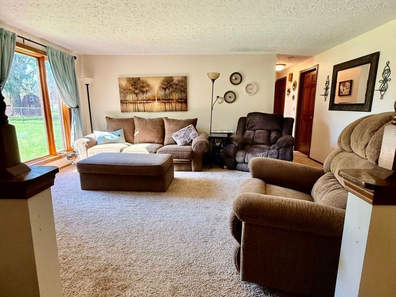 6633 Allandale Drive , Amherst, OH 44001 Photo 3