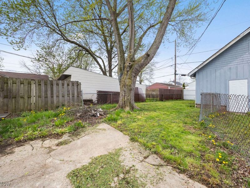 147 Lexington Avenue , Elyria, OH 44035 Photo 23