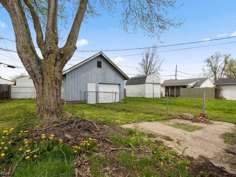 147 Lexington Avenue , Elyria, OH 44035 Photo 24