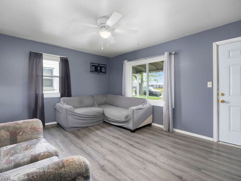 147 Lexington Avenue , Elyria, OH 44035 Photo 3