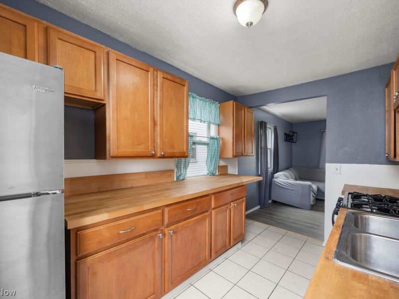 147 Lexington Avenue , Elyria, OH 44035 Photo 9