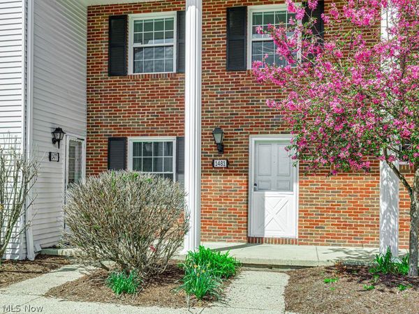 1481 Munroe Falls Avenue , Cuyahoga Falls, OH 44221