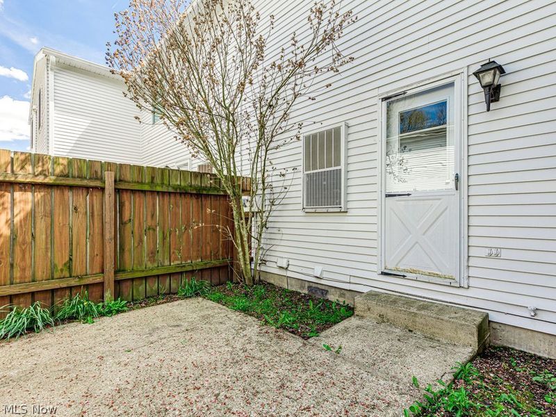 1481 Munroe Falls Avenue , Cuyahoga Falls, OH 44221 Photo 18