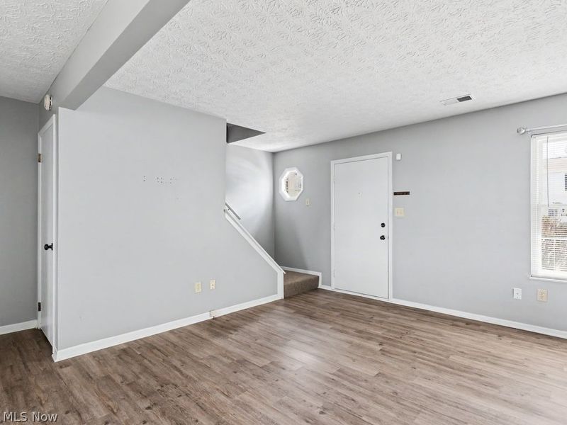 1481 Munroe Falls Avenue , Cuyahoga Falls, OH 44221 Photo 2