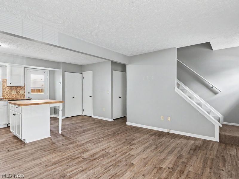 1481 Munroe Falls Avenue , Cuyahoga Falls, OH 44221 Photo 5