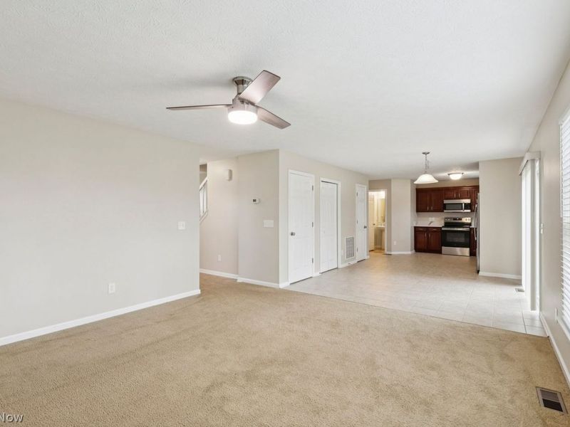 4636 Fields Way , Lorain, OH 44053 Photo 11