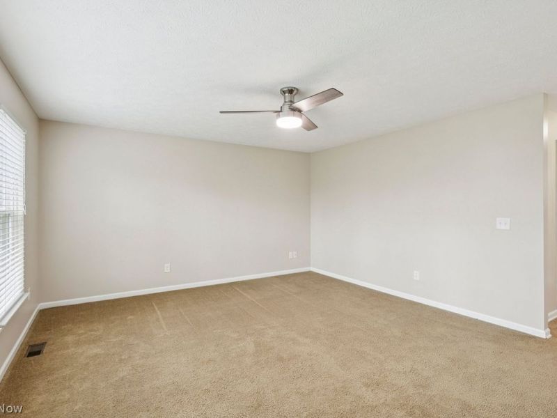 4636 Fields Way , Lorain, OH 44053 Photo 14