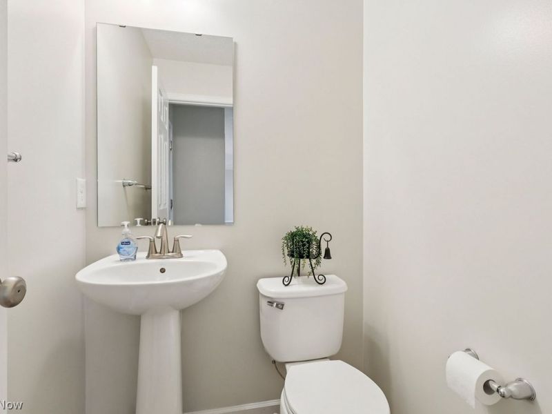 4636 Fields Way , Lorain, OH 44053 Photo 20