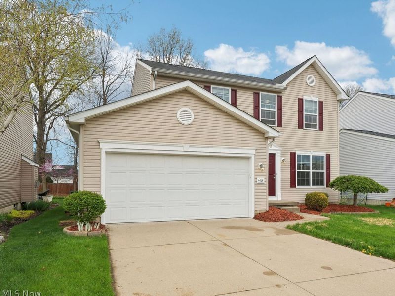 4636 Fields Way , Lorain, OH 44053 Photo 3