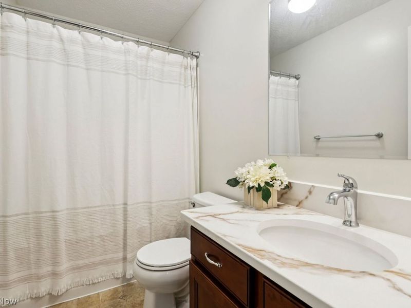 4636 Fields Way , Lorain, OH 44053 Photo 30