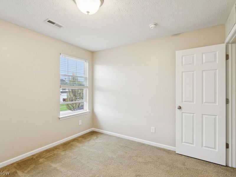 4636 Fields Way , Lorain, OH 44053 Photo 32