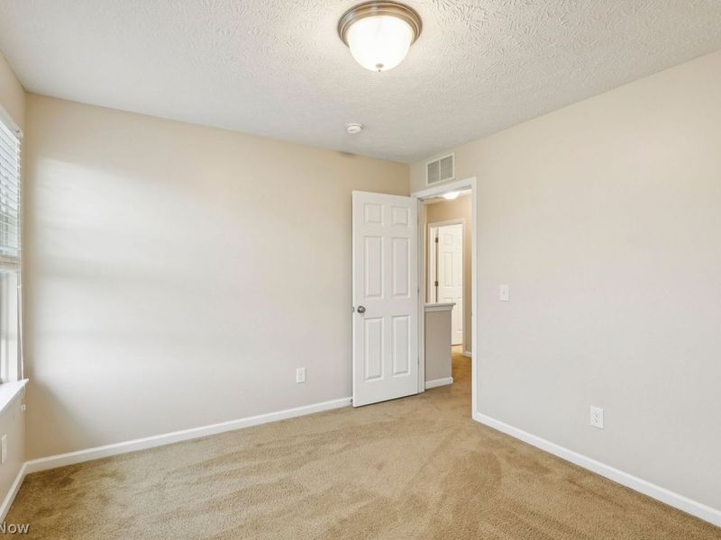 4636 Fields Way , Lorain, OH 44053 Photo 34