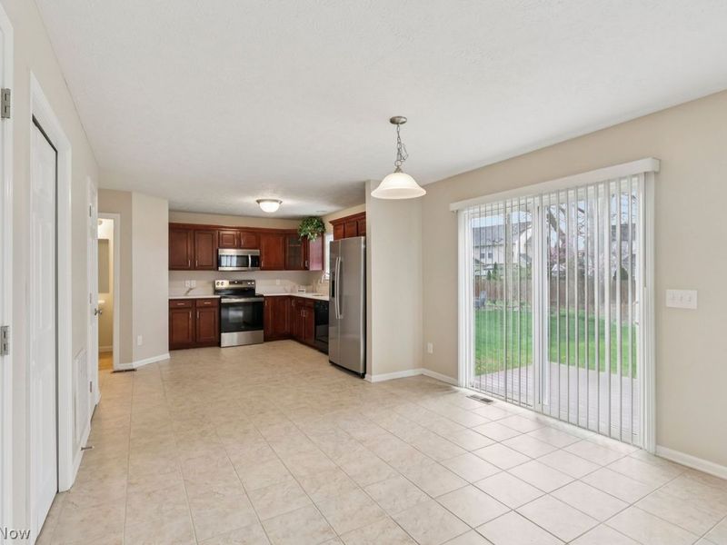 4636 Fields Way , Lorain, OH 44053 Photo 9