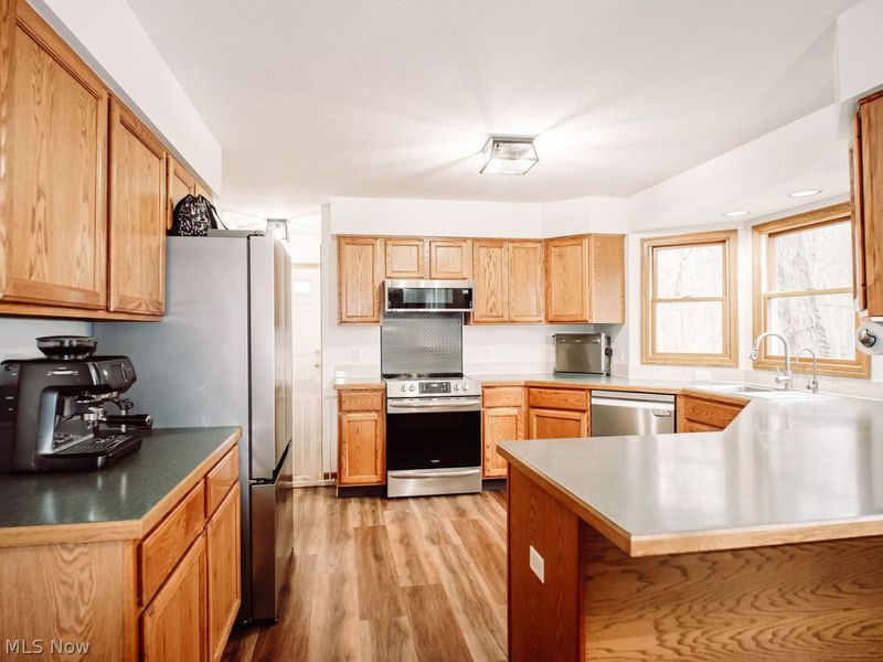 2820 Dock Side Drive, Lake Milton, OH 44429 Photo 14